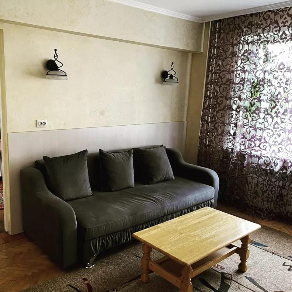 Berkana Hotel Almaty Esterno foto